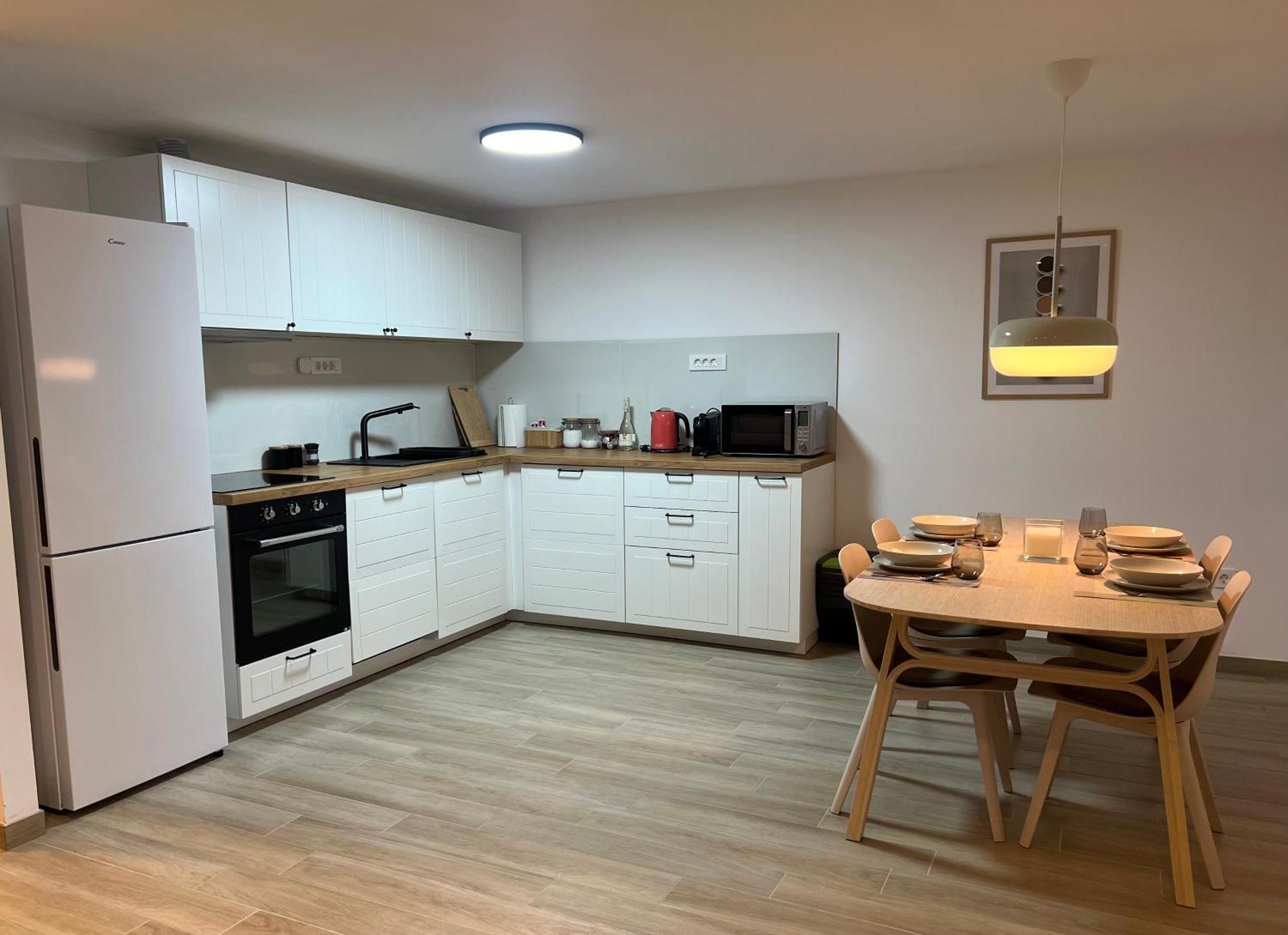 Lady Di Appartement Makarska Buitenkant foto