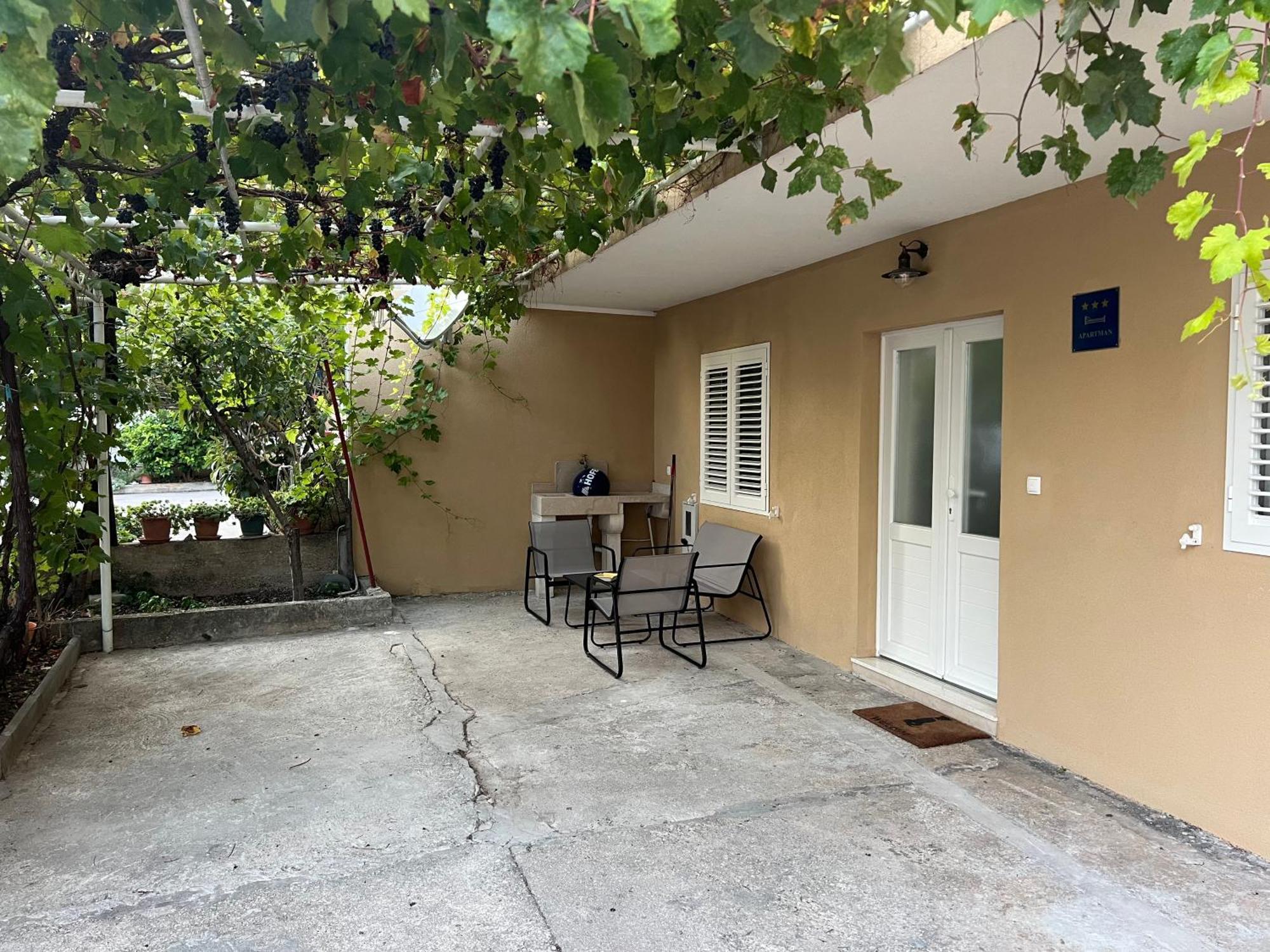 Lady Di Appartement Makarska Buitenkant foto